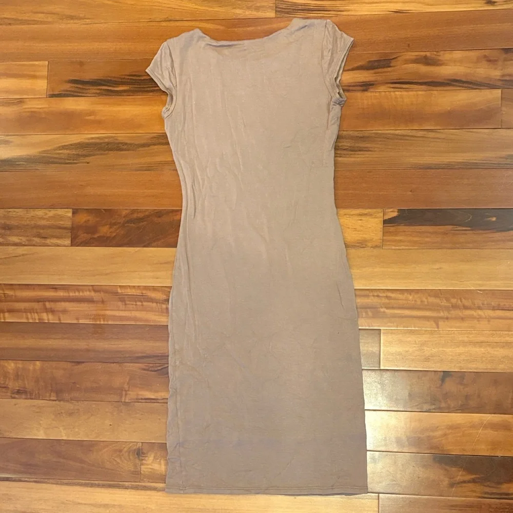 Brown T-Shirt Dress - Picture 4 of 7